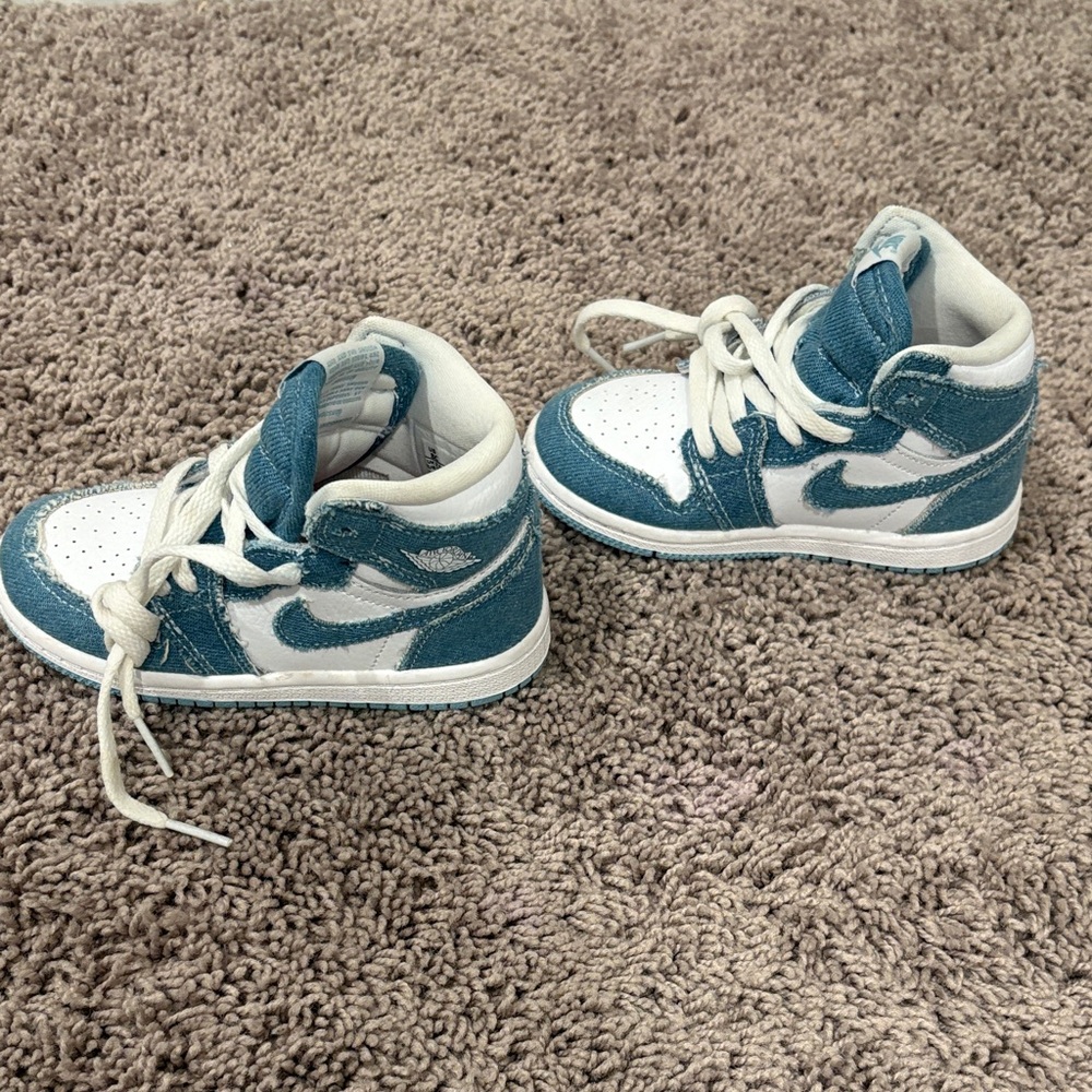 Nike Air Jordan 1 Retro High OG TD
'Denim'